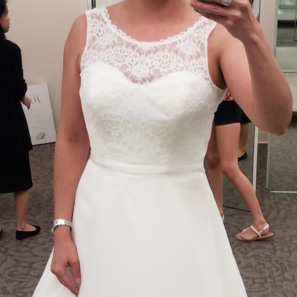 Wedding Dress Never Used!!